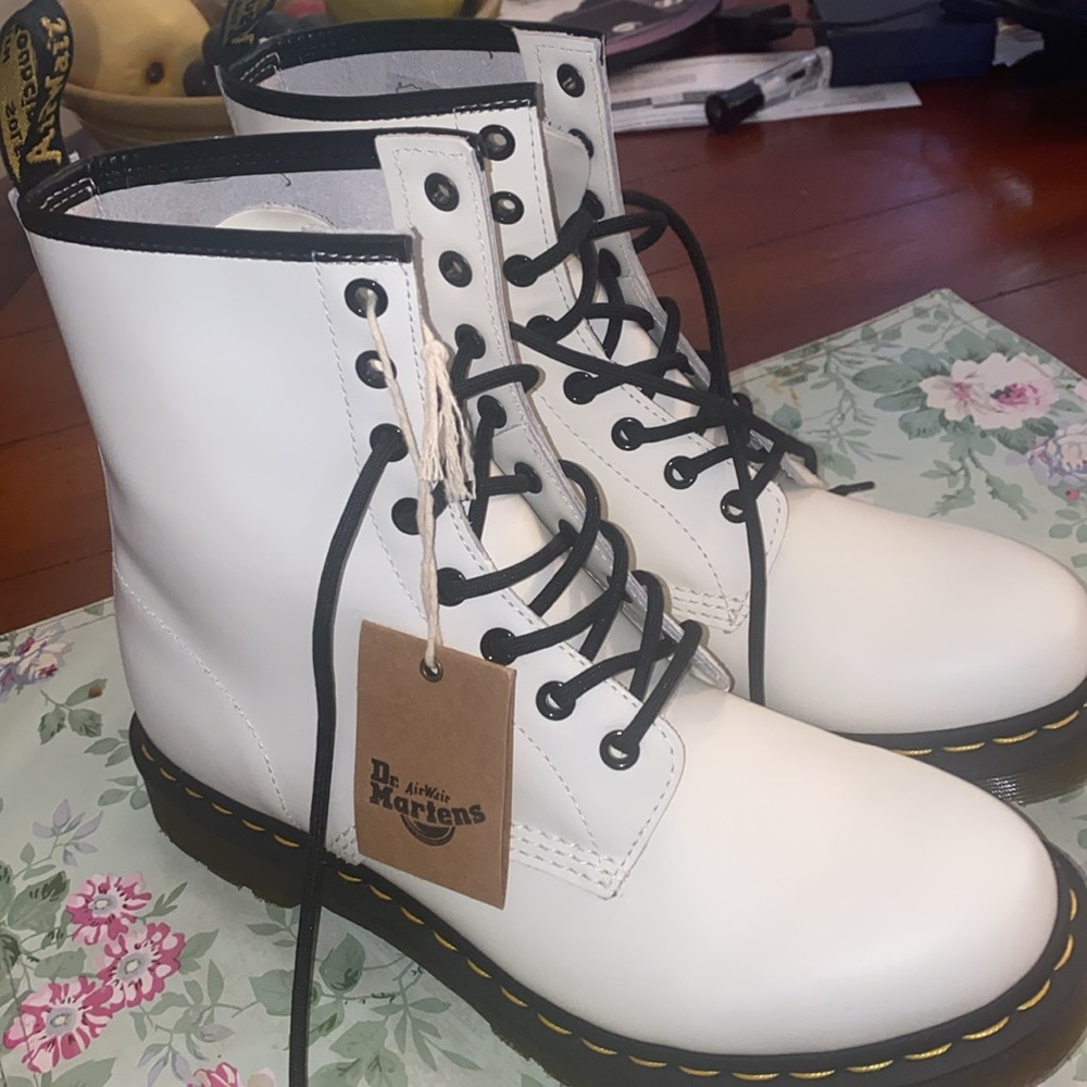 NWT Doc Matens boots (white)